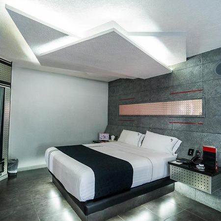 Kuboz Motor Hotel 萨波潘 外观 照片