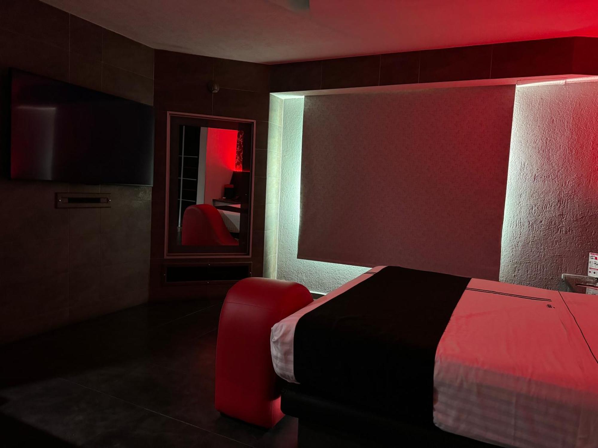 Kuboz Motor Hotel 萨波潘 外观 照片